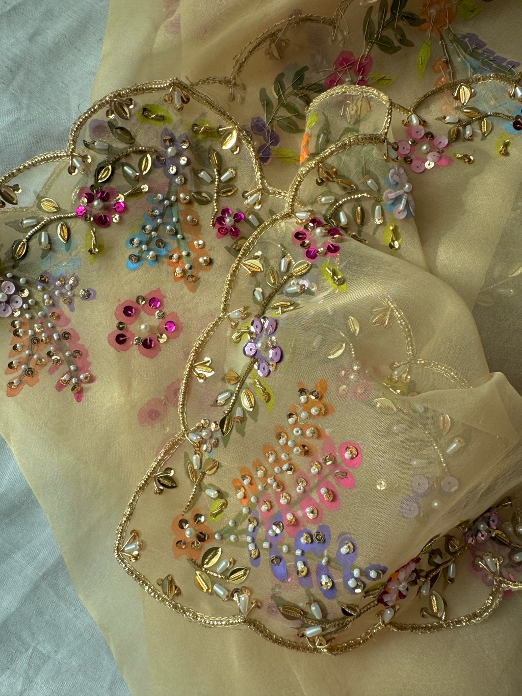 Makhan (مکھن) - Dupatta 💛
