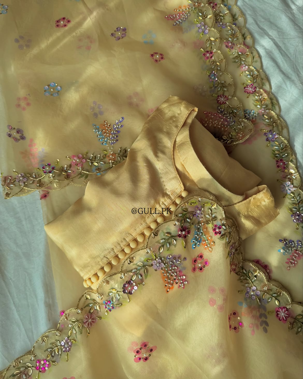 Makhan (مکھن) - Dupatta 💛