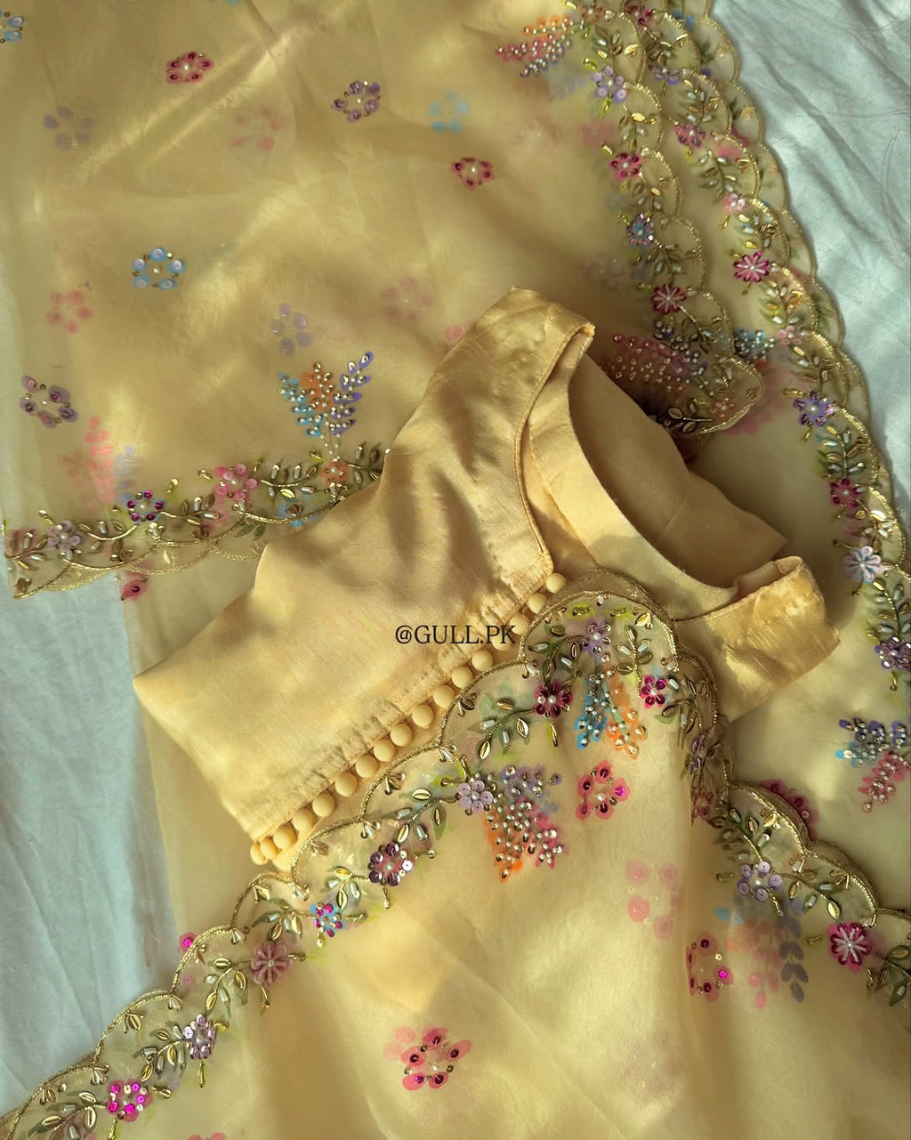 Makhan (مکھن) - Farshi Shalwar set 💛